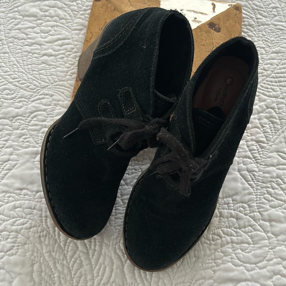 CLARKS Unstructured Booties - Picture 2 of 8